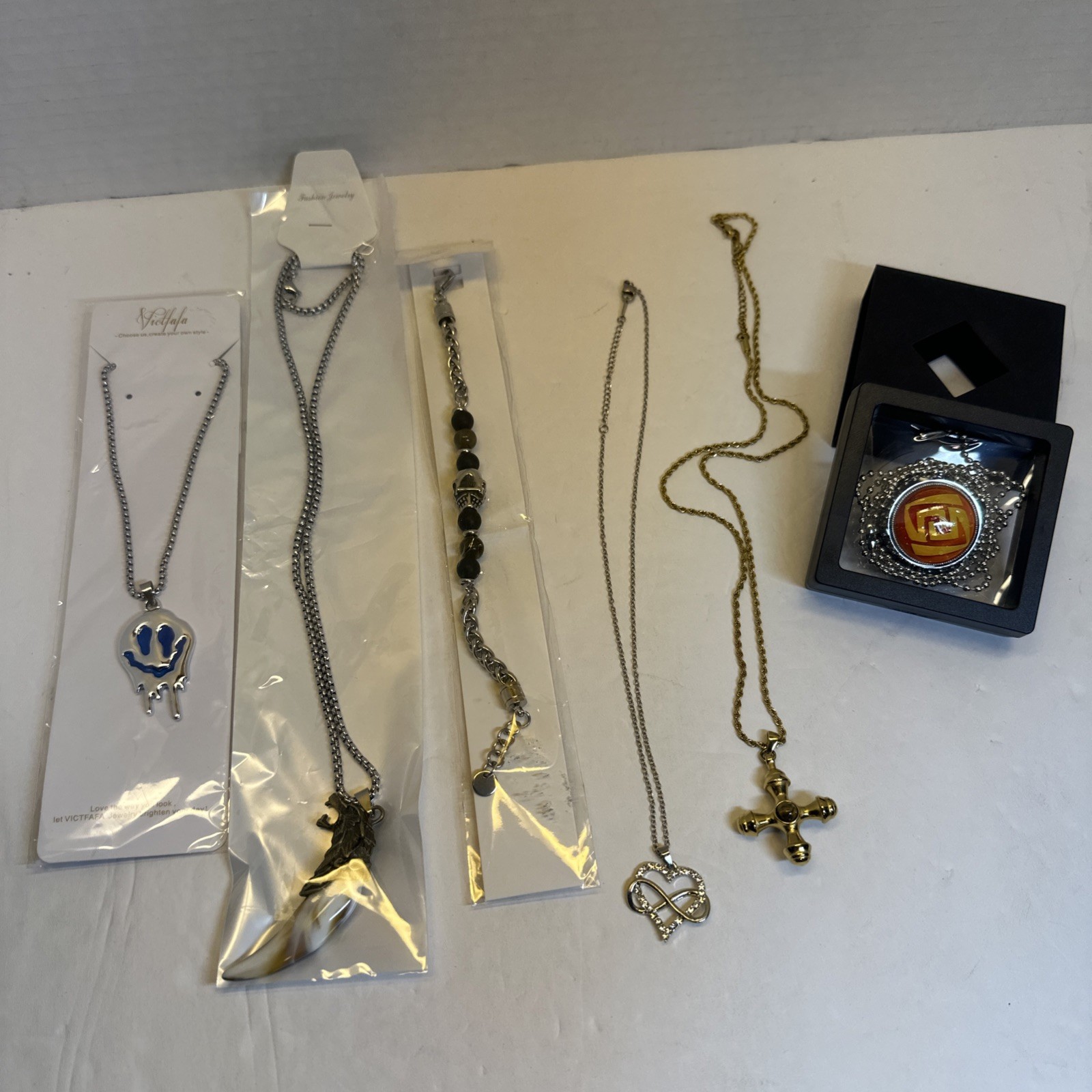 Lot of 5 Necklaces and 1 Bracelet All Are New Never Worn Great Condition