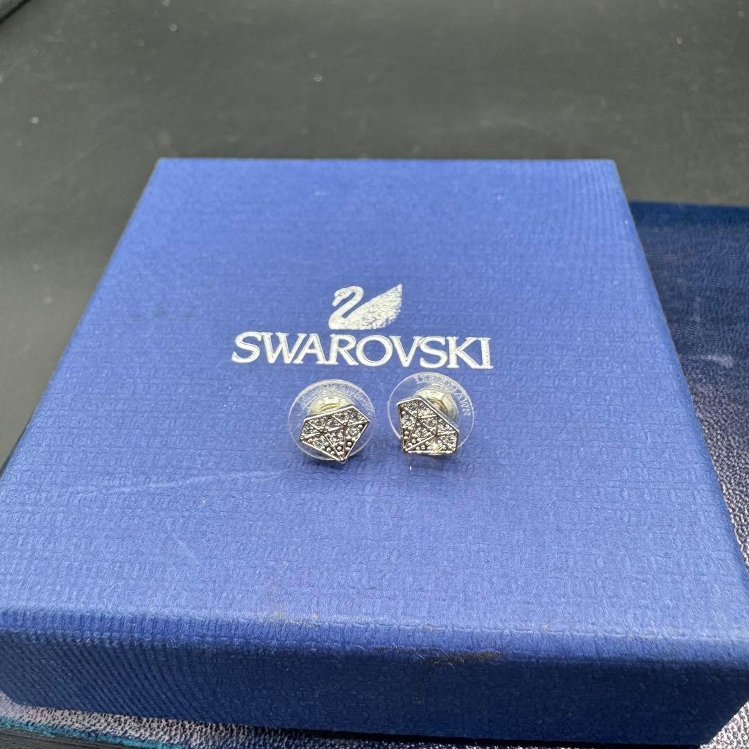 Swarovski Earrings Diamond Shape Unused or Unknown Condition Not specified
