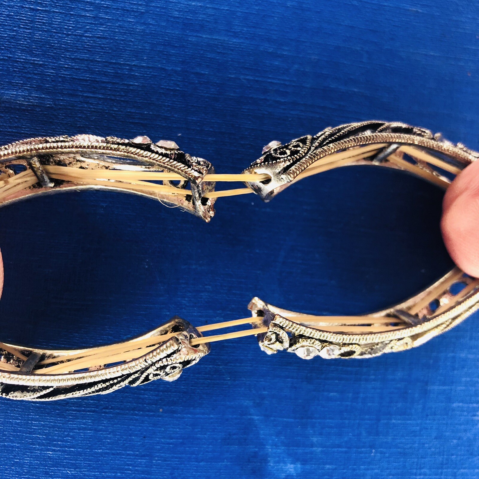 Art Nouveau Style Silver Tone Clear White Rhinestone ￼￼ Bangle Bracelet￼