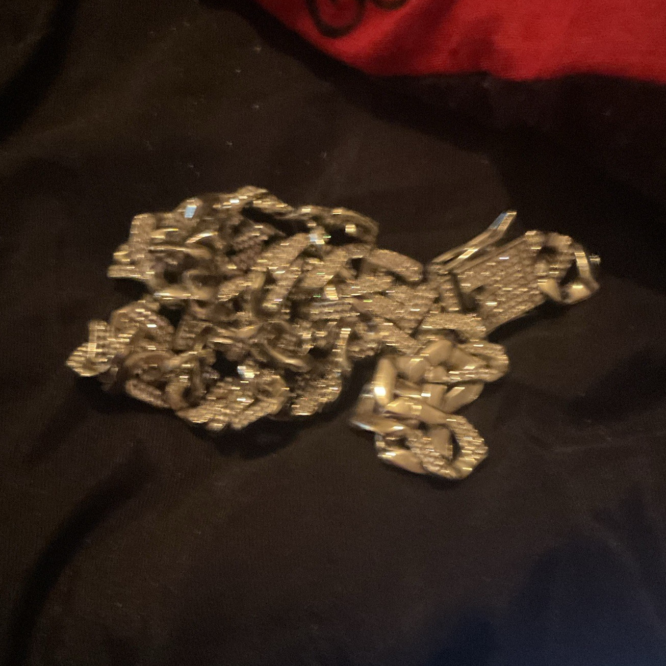 Real legit silver chain that i got for 200 dollars at apawn shop