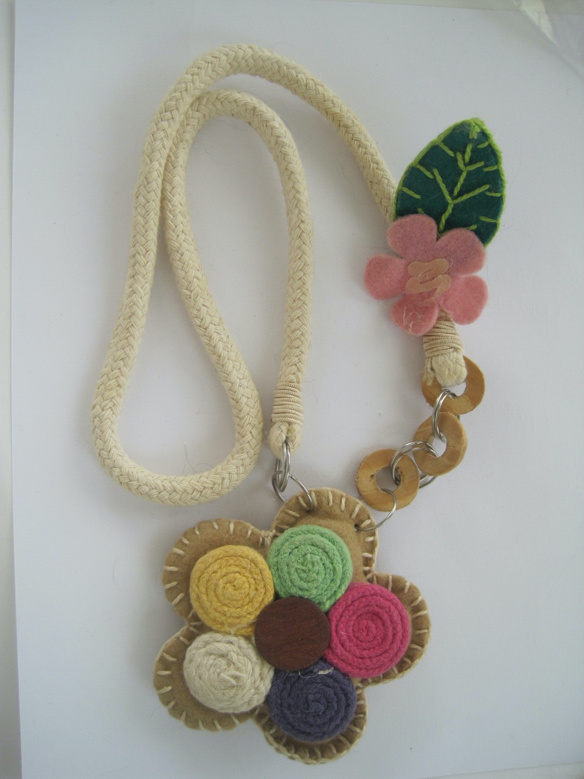 Felted Wool Flower Necklace Wood Fabric Handmade End To End Measures 2″
