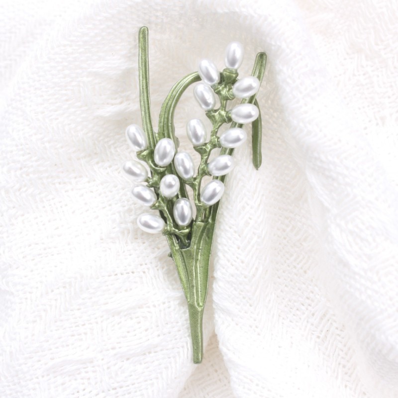 Elegant Lily of the Valley Brooch: Enamel Clothing Accessory Pin, Retro Gift