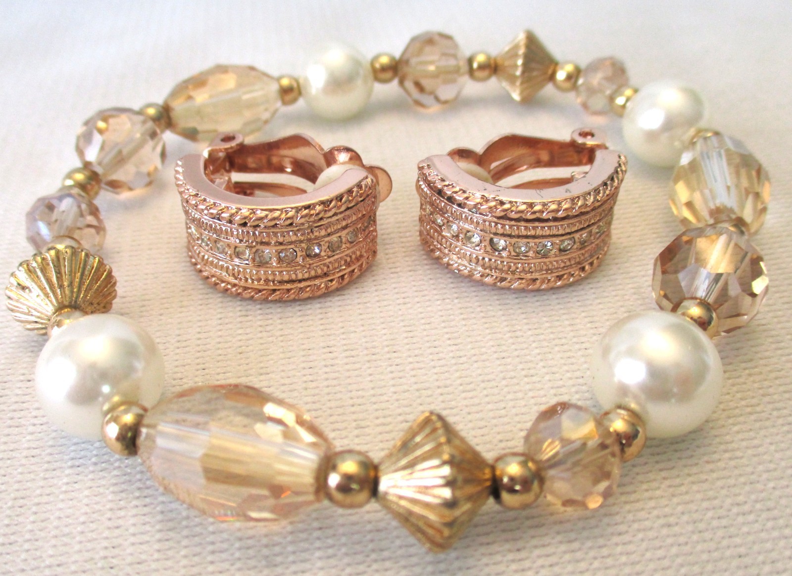 Beautiful Crystal & Faux Pearl Bead Bracelet & Rhinestone Clip Earrings