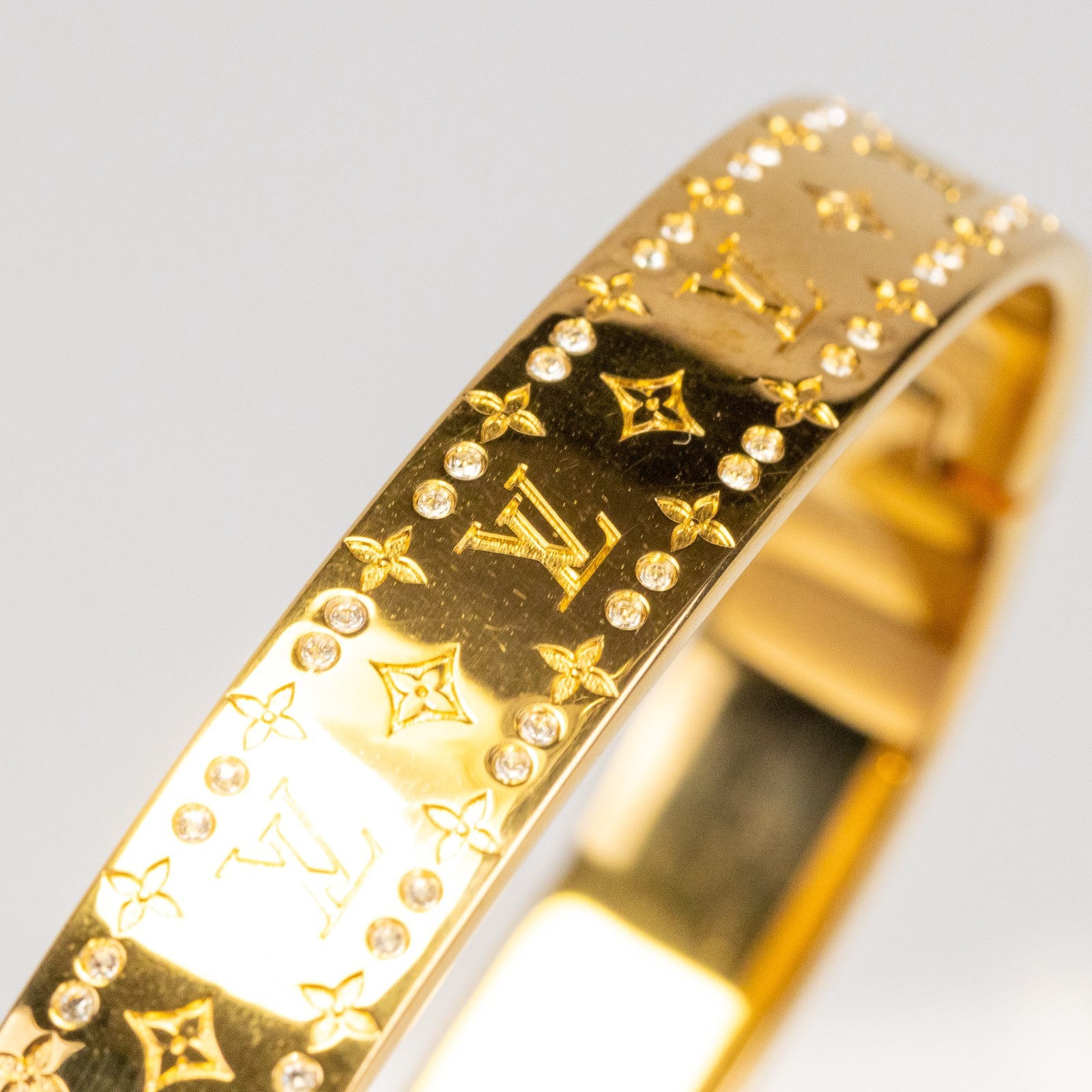Louis Vuitton Nanogram Strass Bangle Bracelet M64860 Gold Tone Size S LV Auth