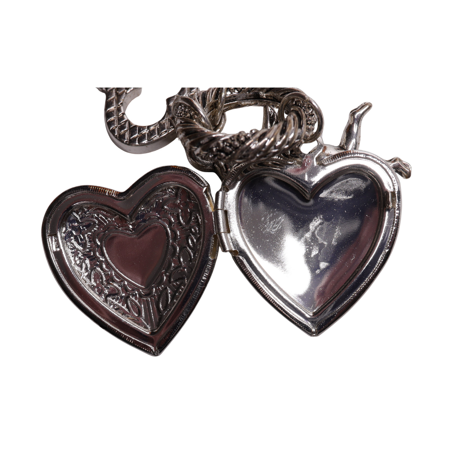 Lot Of 18 Charms Metal And Plastic – Charmalong-Sandals-Hearts-Cherub