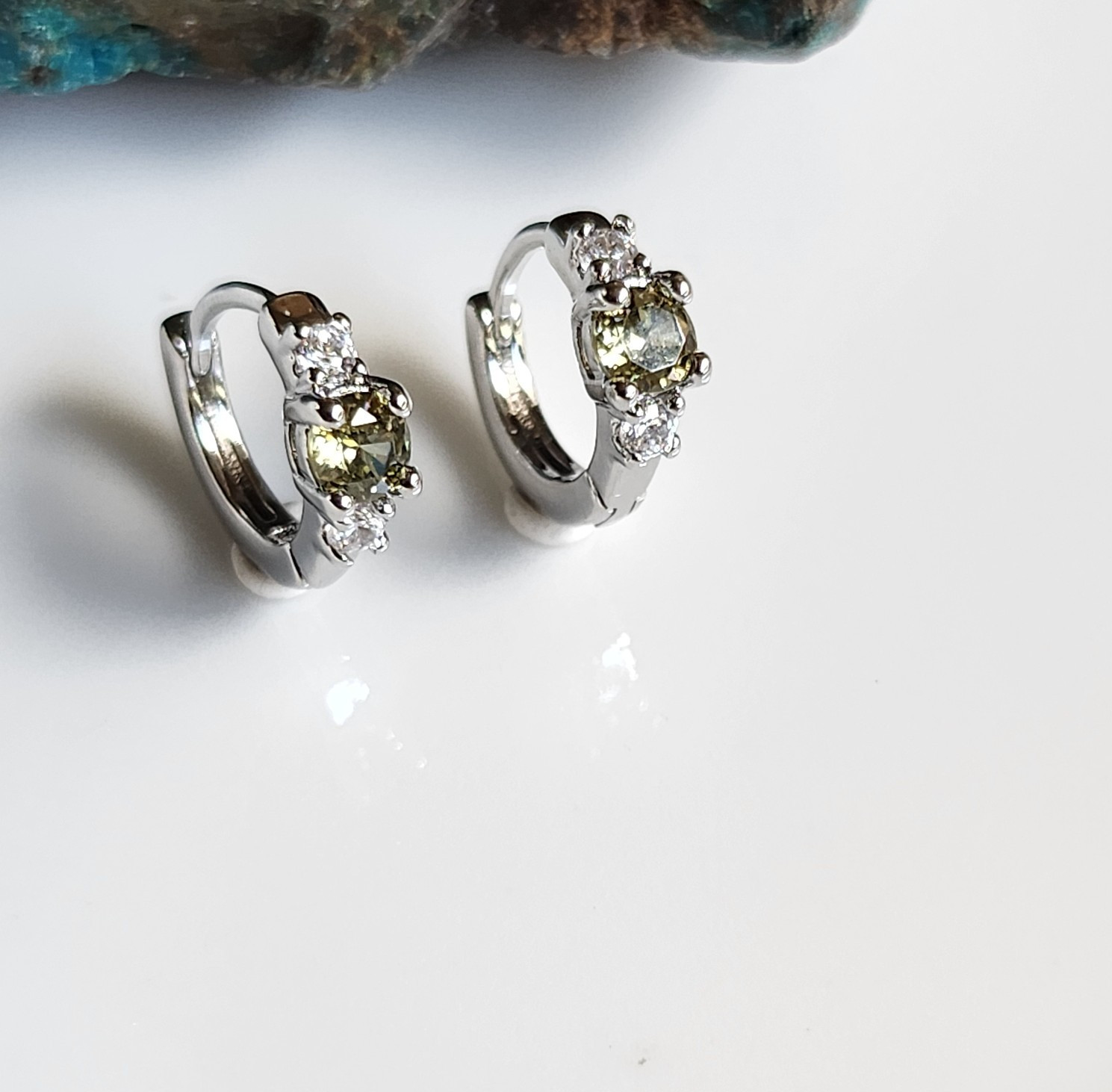 925 Sterling Silver 0.6CT Peridot 3.6x11mm Huggie SMALL Earrings Gemstone