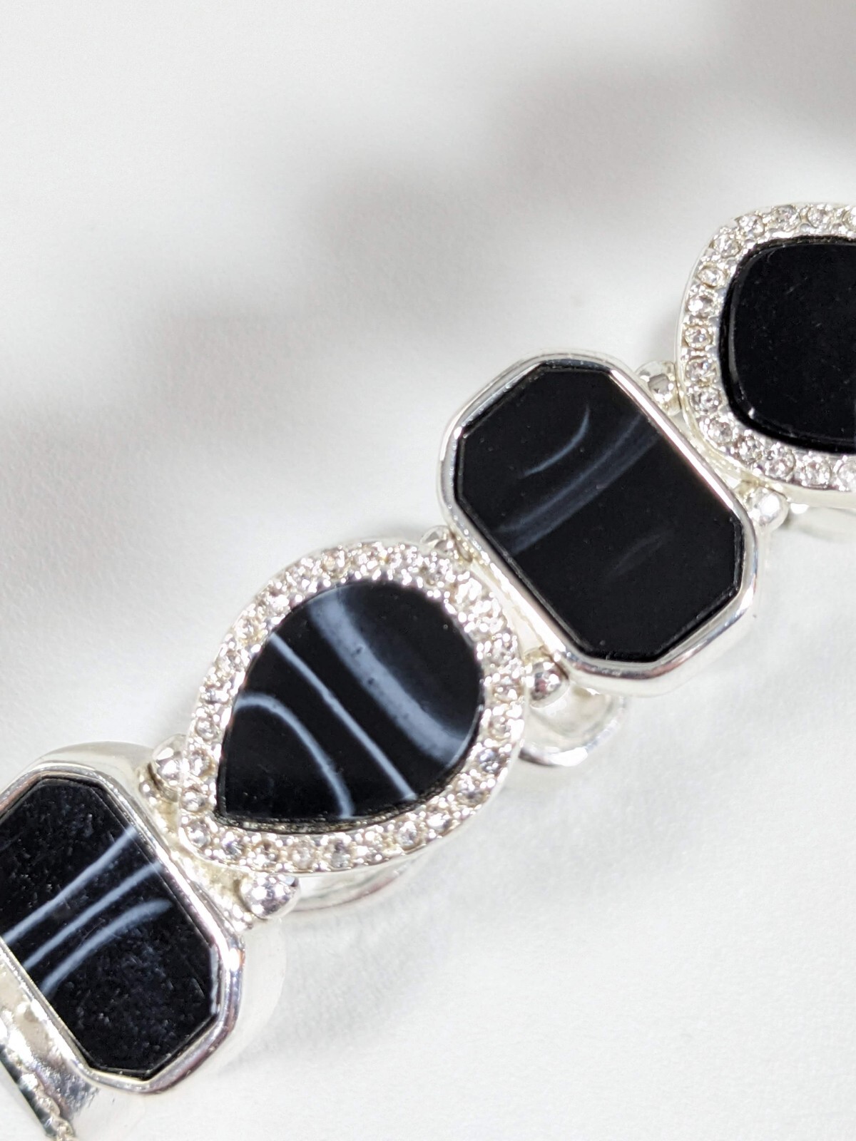 Nine West Silver Tone Black Gray Acrylic Crystal Panel Stretch Bracelet 7 inch