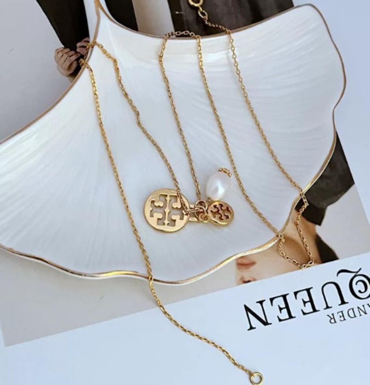 New Tory Double T Coin Logo Pearl Necklace with Jewelry Pouch Length: 58 cm