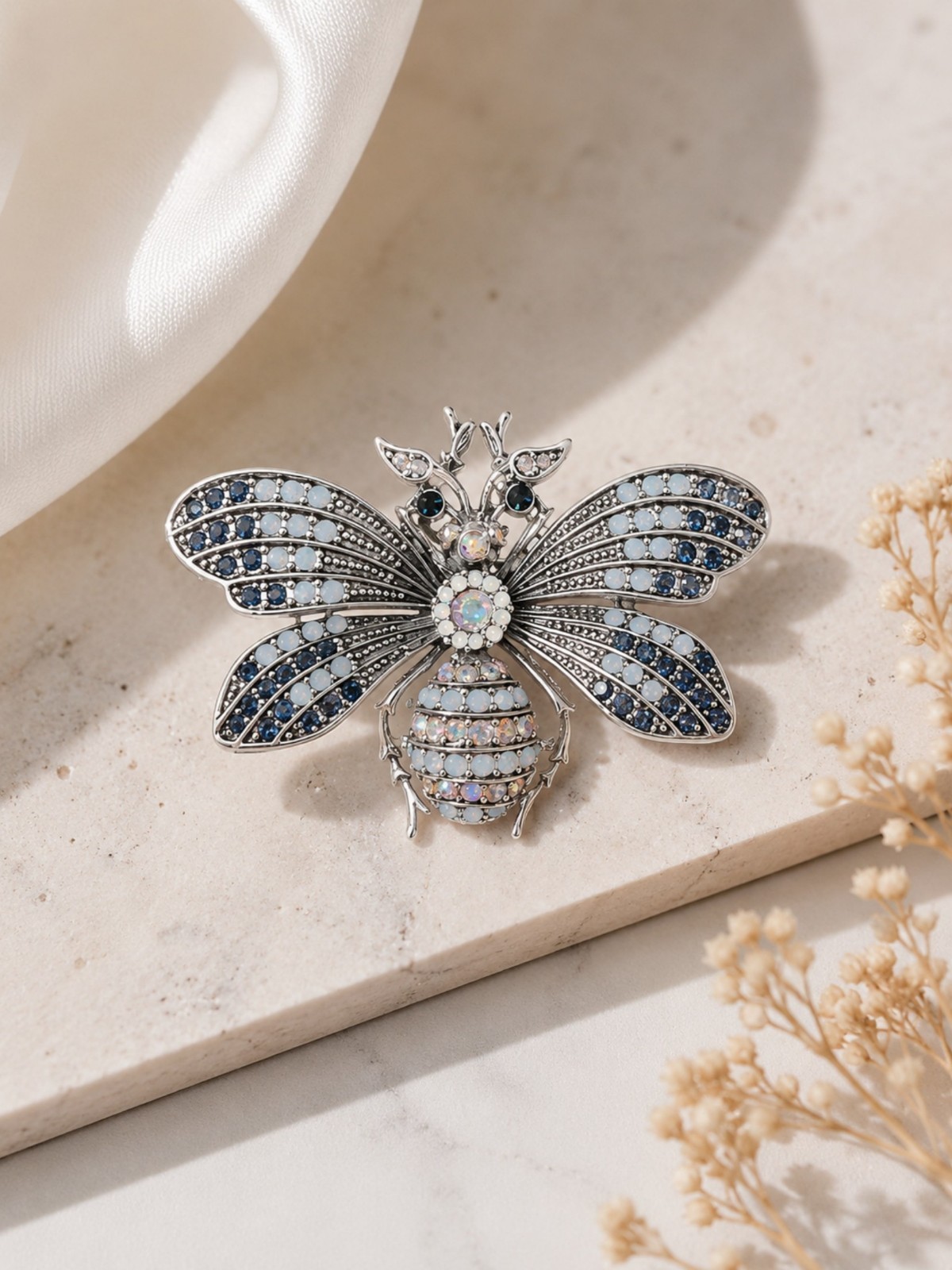 Crystal Honey Bee Brooch Vintage Insect Lapel Pin Nature Fashion Jewelry Gift