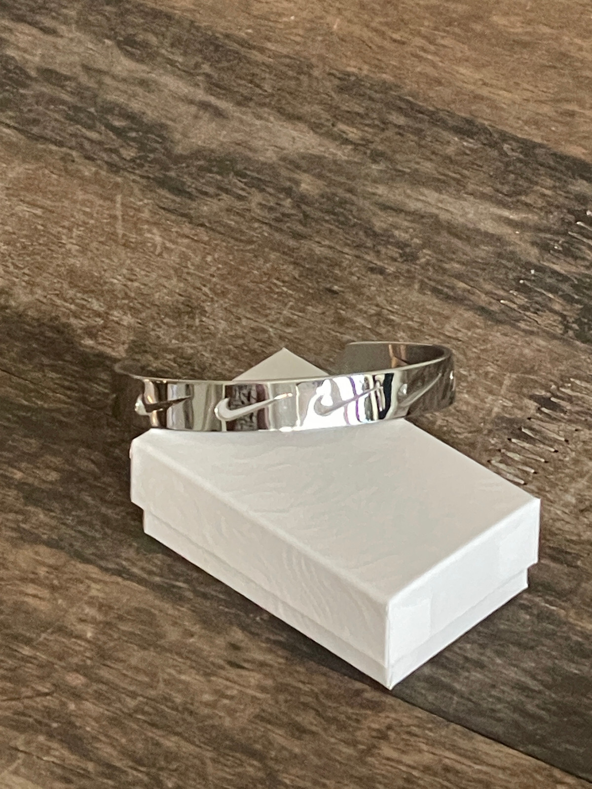 New Mens Nike Swoosh Logo Silver Bangle Wrist Bracelet One Size Fits All