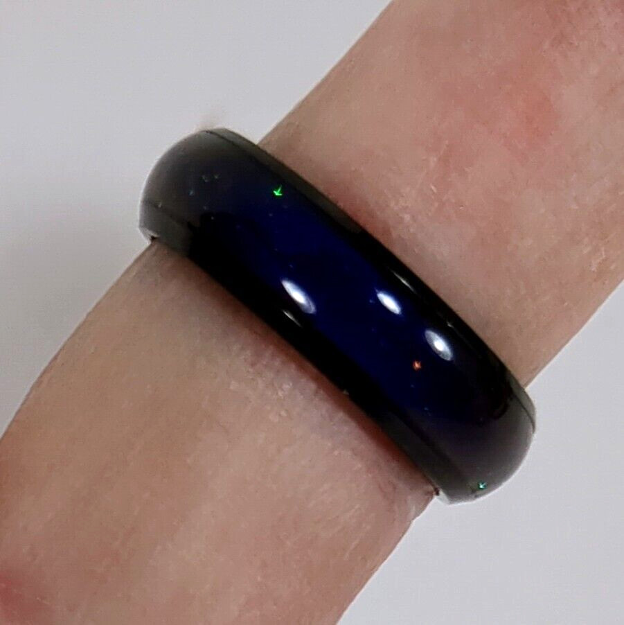 Ello Elli Acrylic Mood Ring Changes Colors When Worn – Size 8