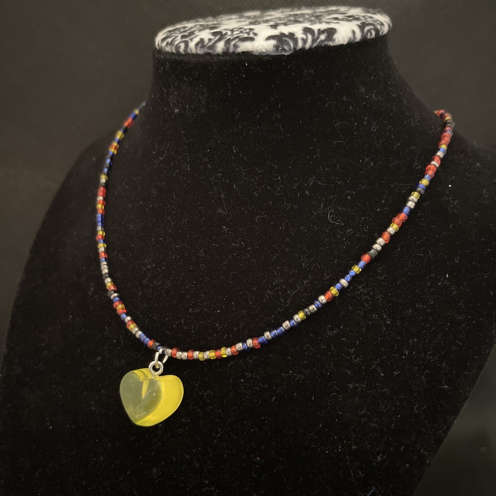 Yellow Acrylic Heart Multicolor Seedbead Choker Necklace 15”