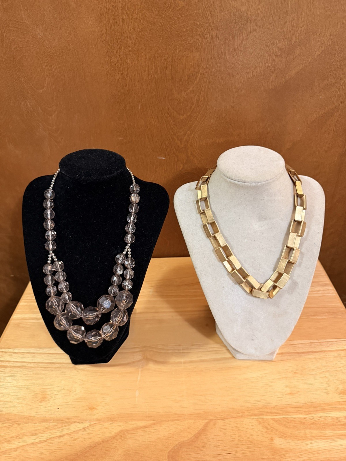 Lot of 8 Varied Necklaces for Young Women Fashion Jewelry – Modern Fashion