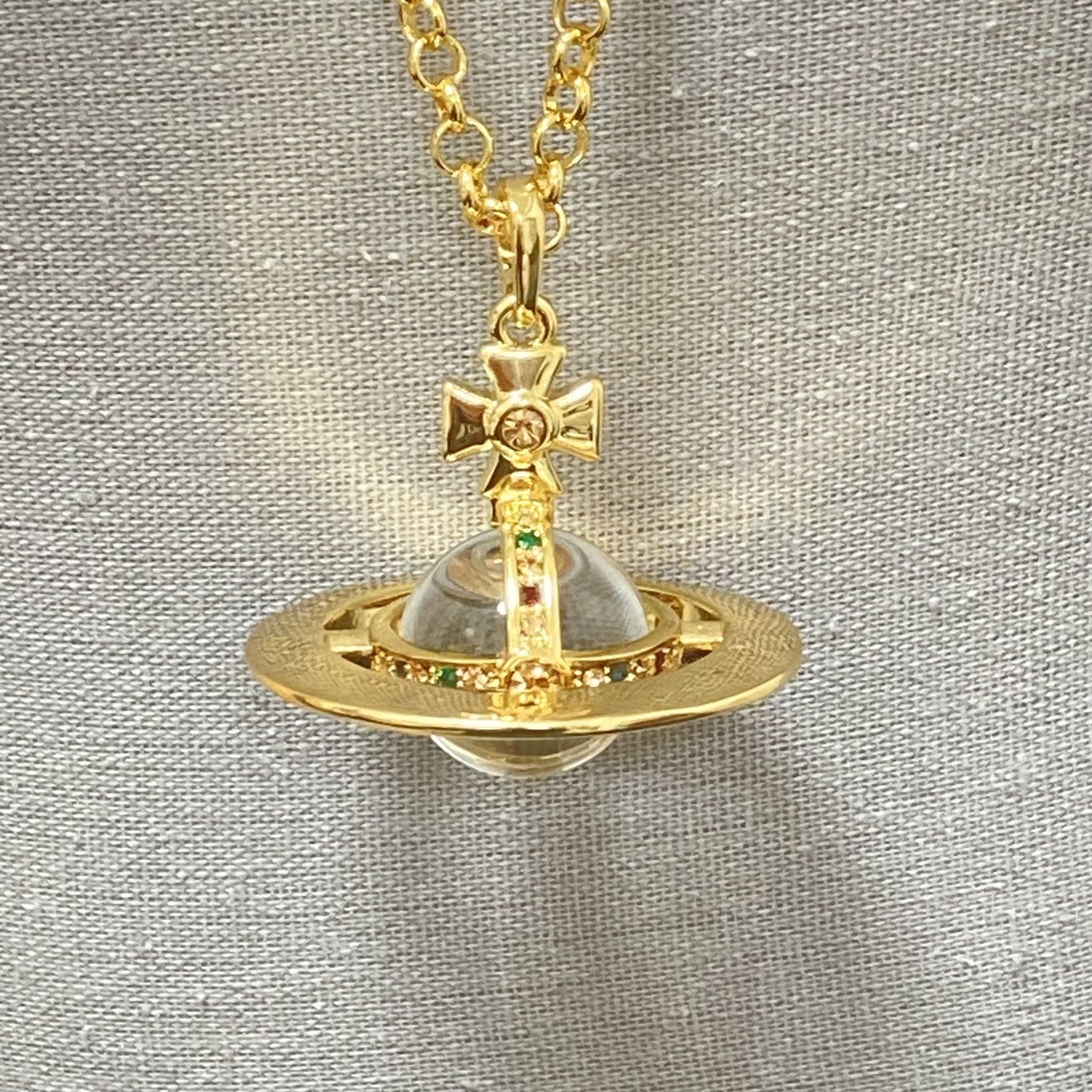Vivienne Westwood Necklace Small Orb gold w/drawstring [V02006