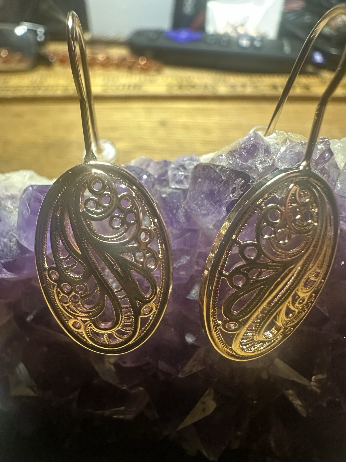 Solid Brass wire Earrings BE111 – 1 1/2 inches long X 1/2 Inch Wide.