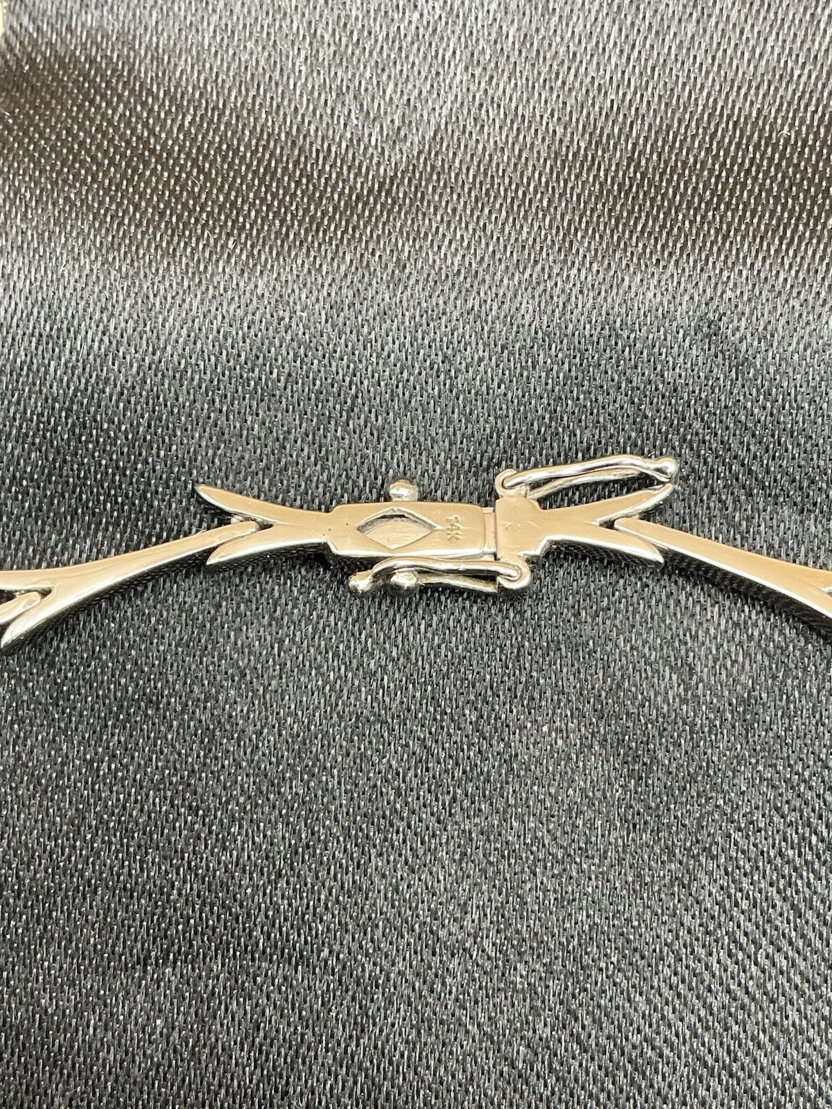 14k White Gold Tone Diamond Leaf Vine Statement Necklace Bar Link Chain