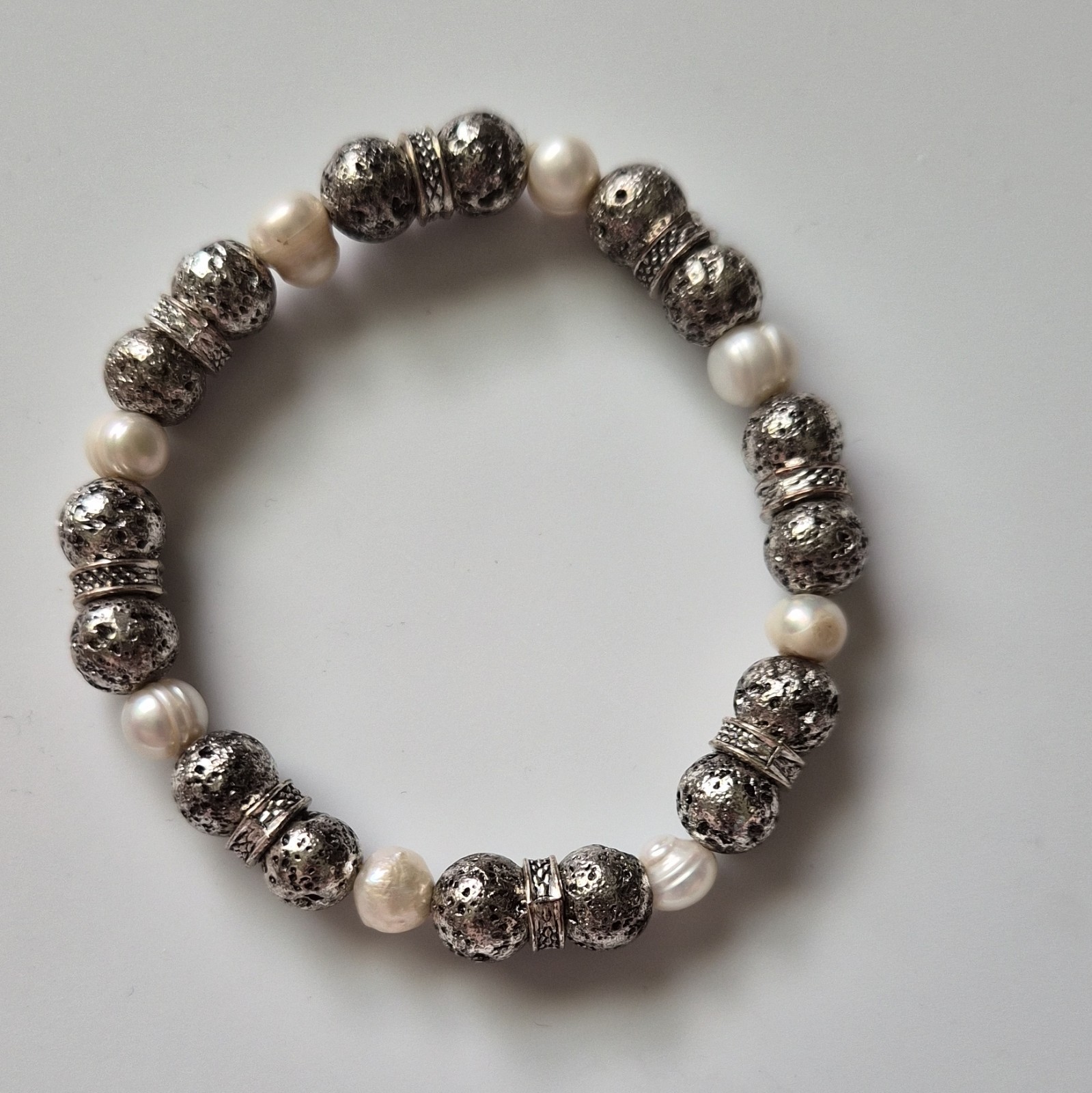 Lot of 3 Silver Tone Black/White Beaded Stretch Bracelets w/Cancer Zodiac Charm