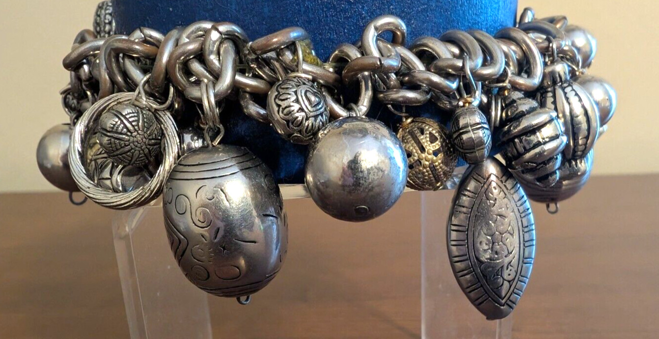 Silver-Tone Linked Chunky Stretch Bangle Bracelet Lots of Charms UN-branded