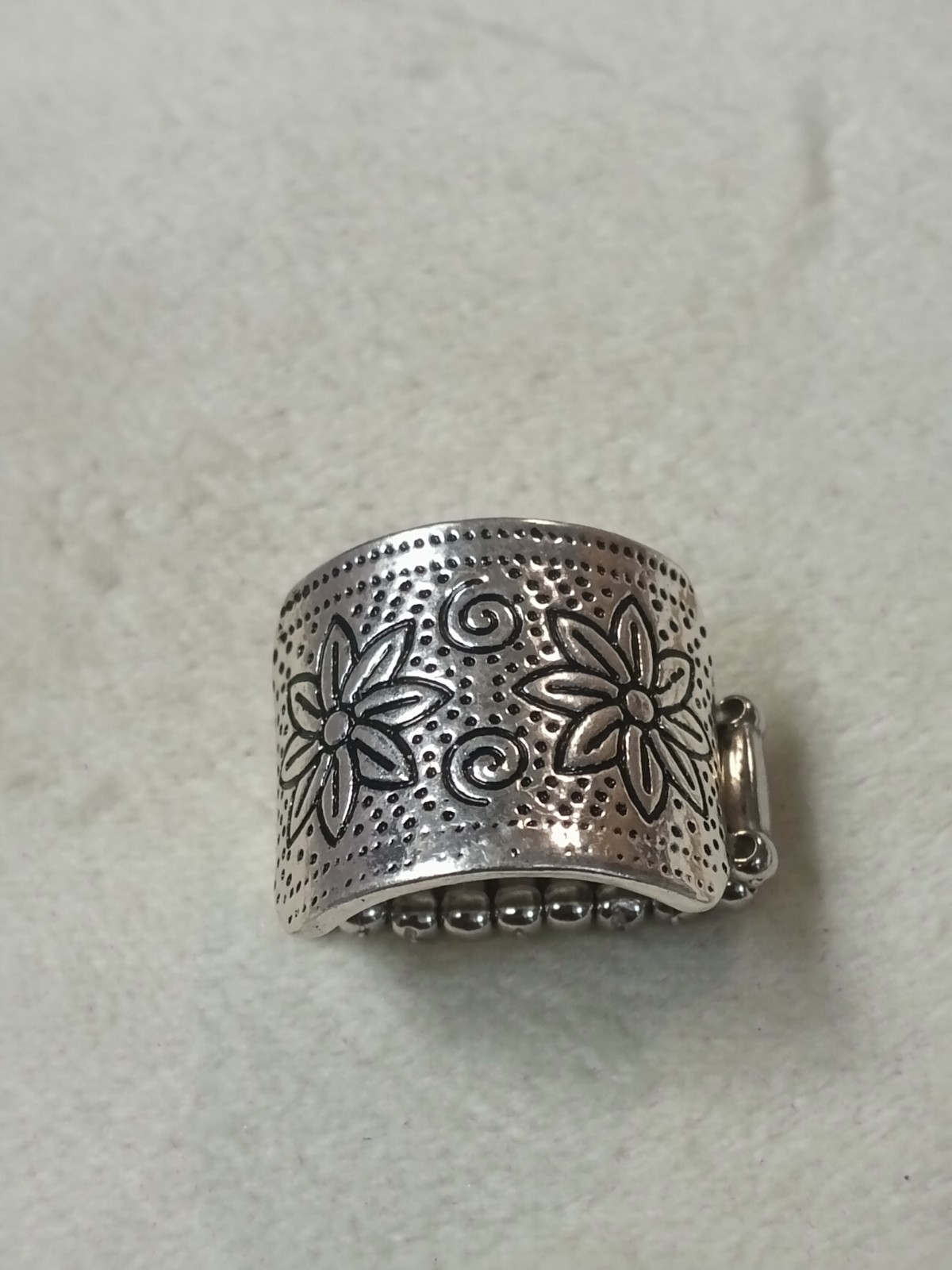 vintage Silver Tone Adjustable Wide Band Ring Floral Swirl Etched Design,