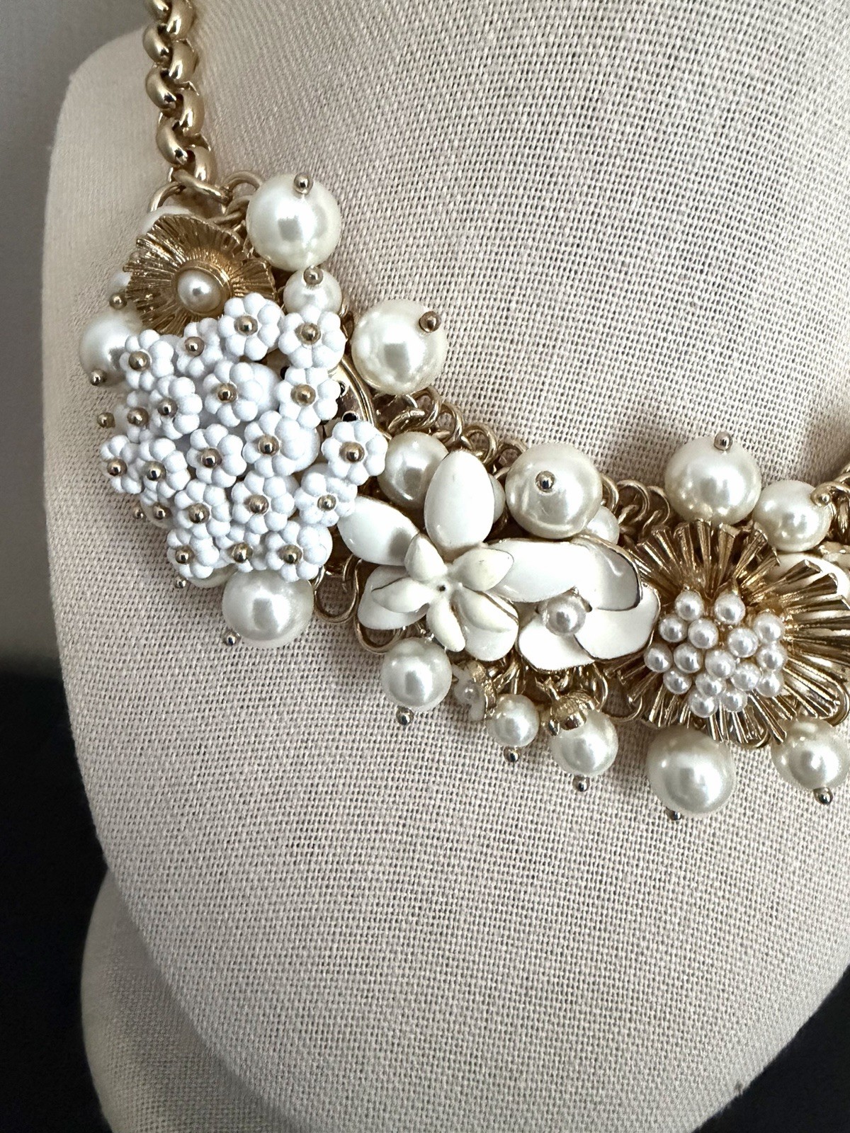 Talbots White Floral Chunky Statement Necklace~Signed