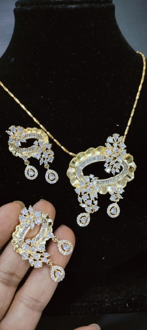 Exclusive High-Quality Chain Set with Pendant & Earrings | E – Handmade in India