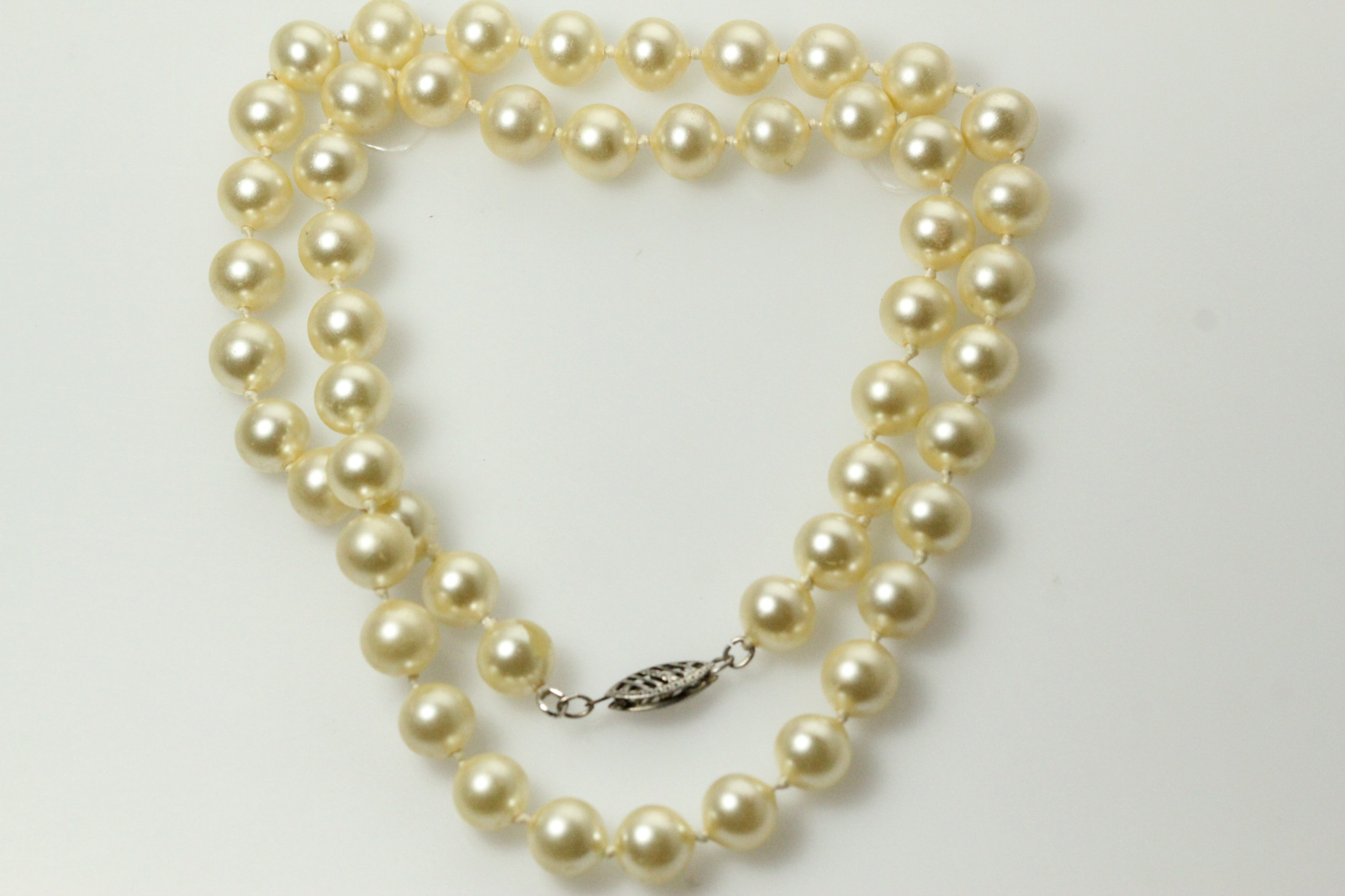 19″ Strand Faux Pearl Necklace with 925 Sterling Silver Clasp 30g (NEC4361)