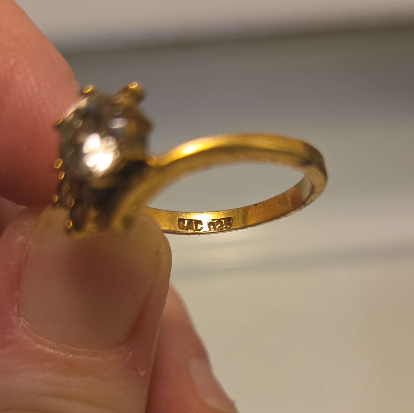 10k Yellow Gold Tone Cocktail Ring Size 6 Clear Round Crystal Cluster Prong