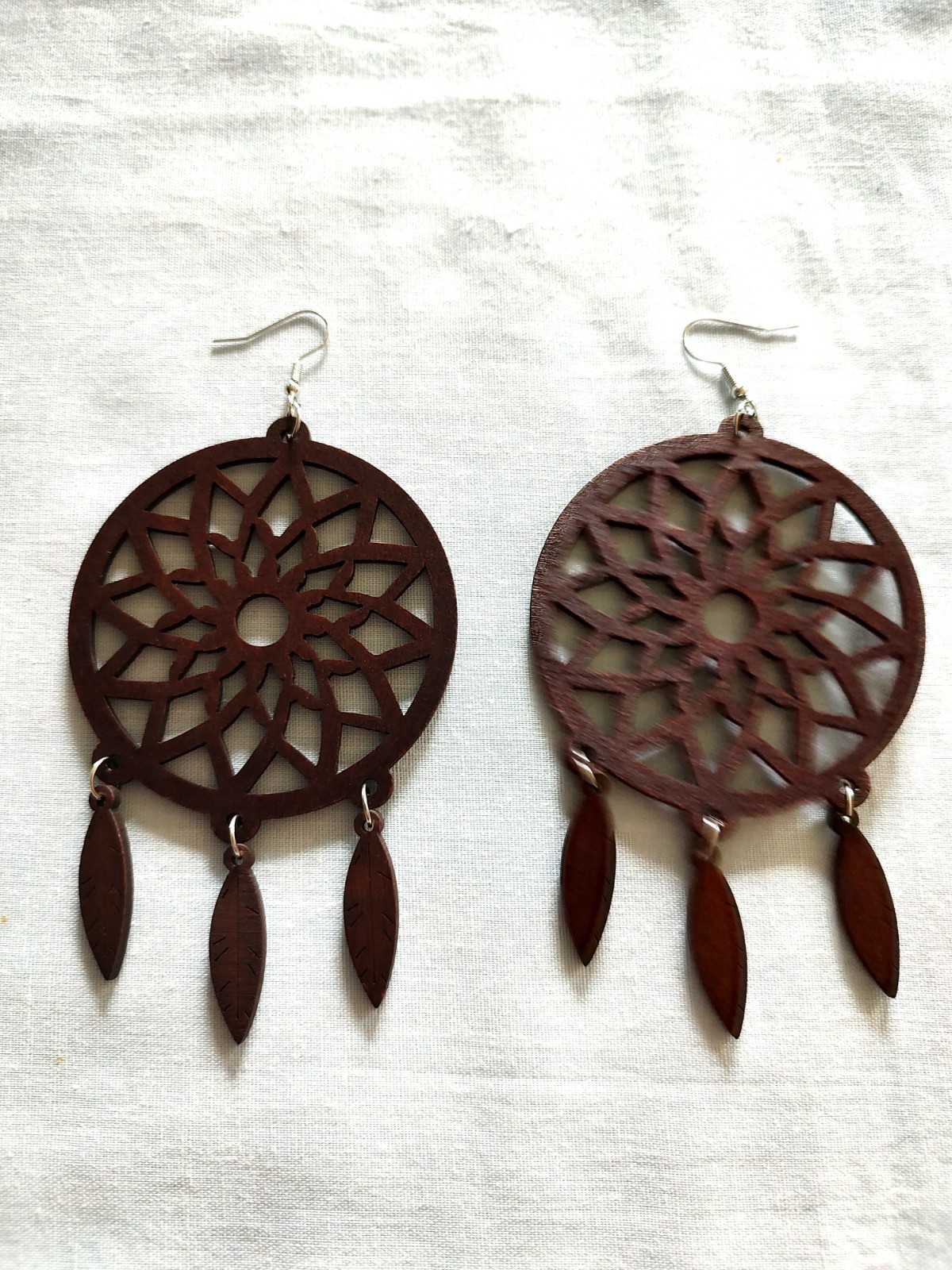 DARK BROWN WOOD DREAM CATCHER 3 FEATHERS WOODEN PAIR OF EARRINGS