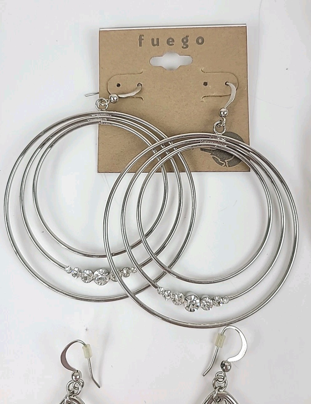 Lot of 5 Pairs of Fashion Earrings Long dangling silver and Gold Tone