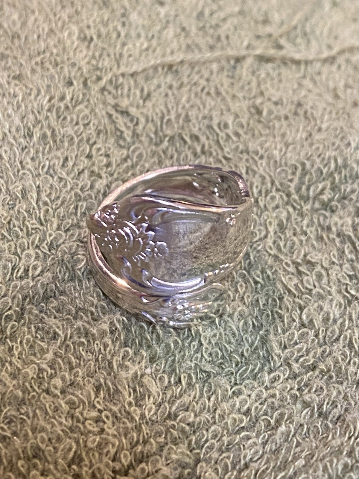WM. A. Rogers Oneida LTD Silver-Plated Spoon Ring, Size App. 7-7 1/2 Adjustable