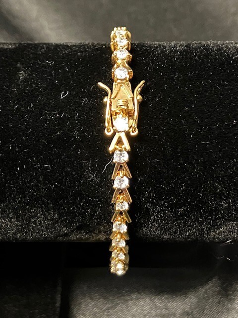 Gold Vermeil Tennis Bracelet Chevron Link Cubic Zirconia Push Lock Clasp 8 Inch