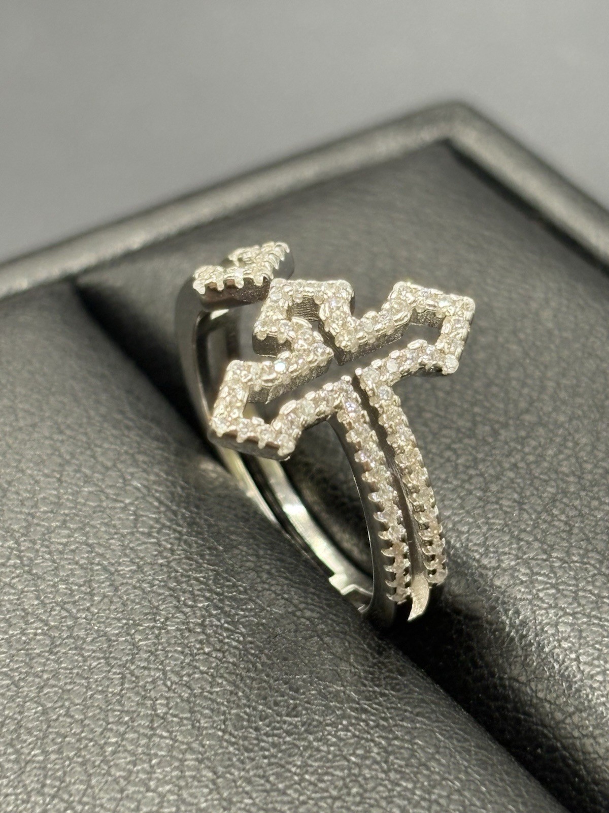 Sterling Silver Cubic Zirconia Open Lateral Cross Ring 3 Grams 925 Size 7 E5