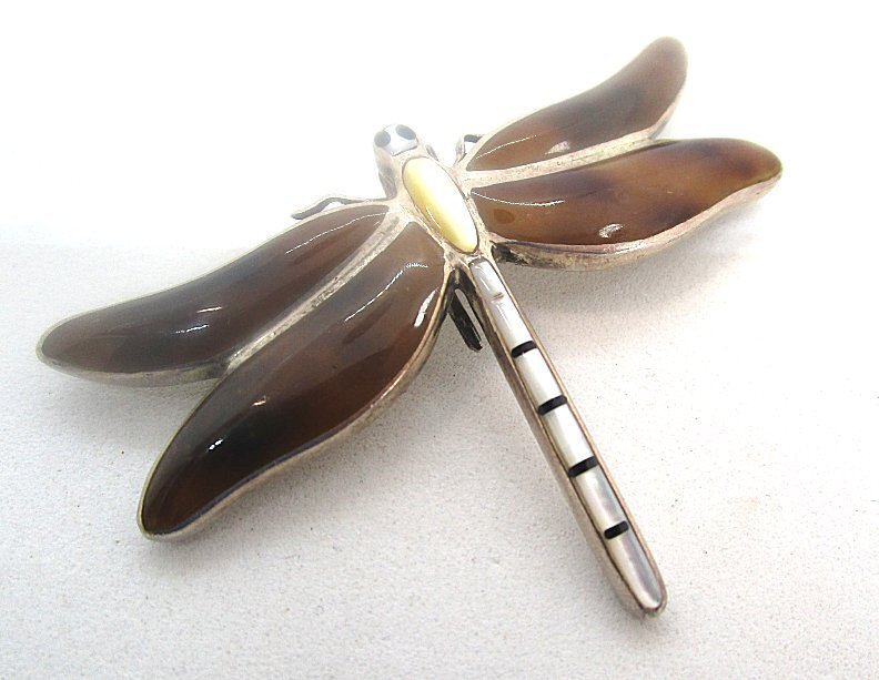 925 Sterling Silver and Shell Dragonfly Pin 10.2 grams