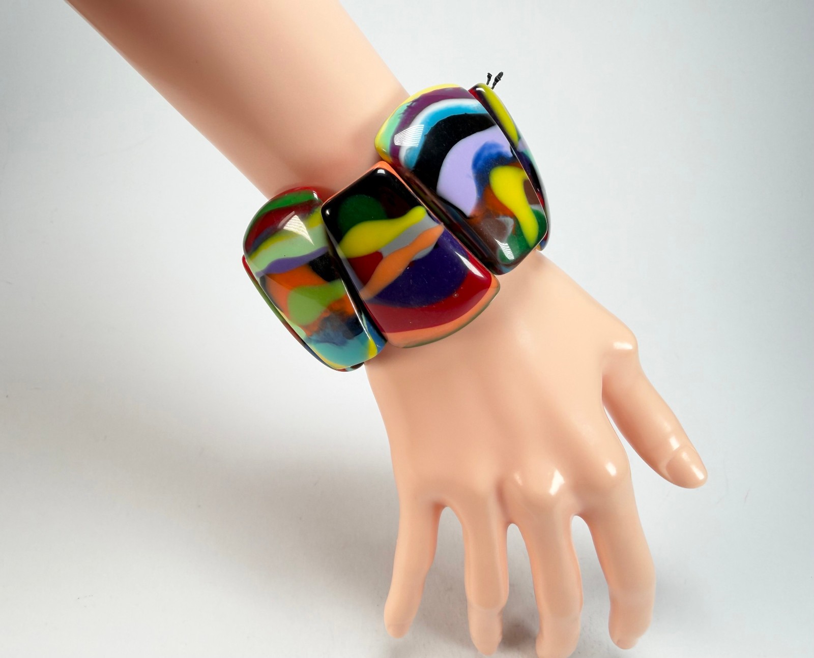 Sobral – Multi-Colour “Rimla” K Elasticated Resin Bracelet ( 004498 )
