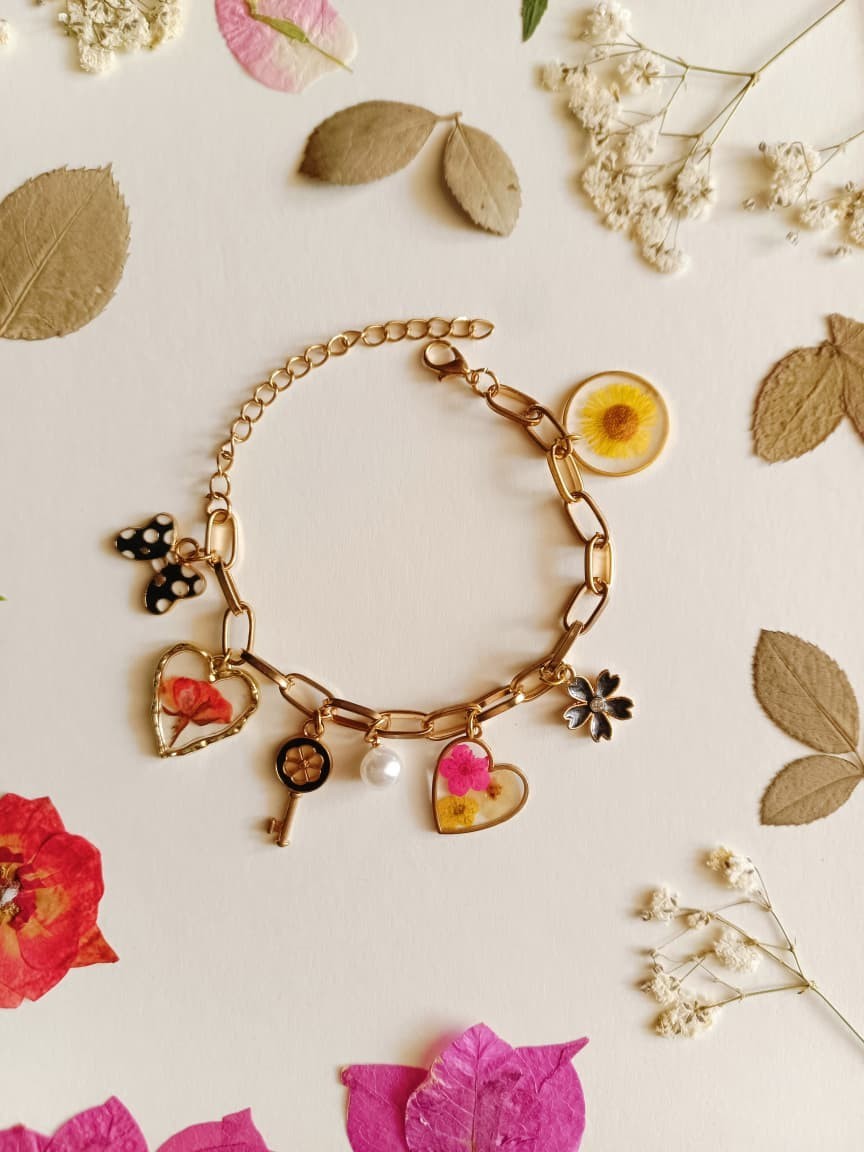 Real Rose Sunflower Daisy Charm Bracelet Handmade Gold Link Resin Pearl Jewelry