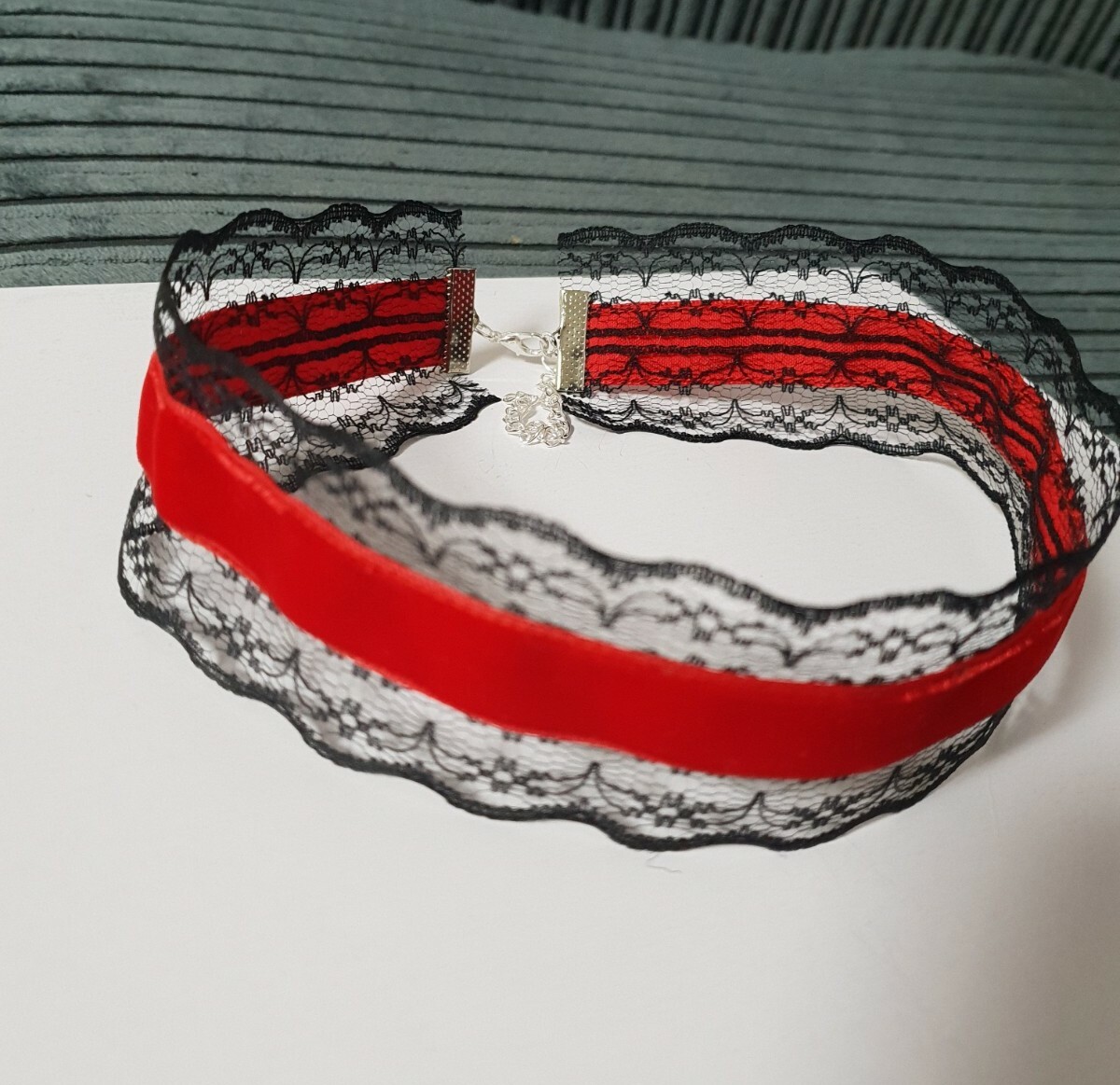 Ladies Crystal Dimonte pearls velvet ribbon embroidered lace Chakor Necklace.