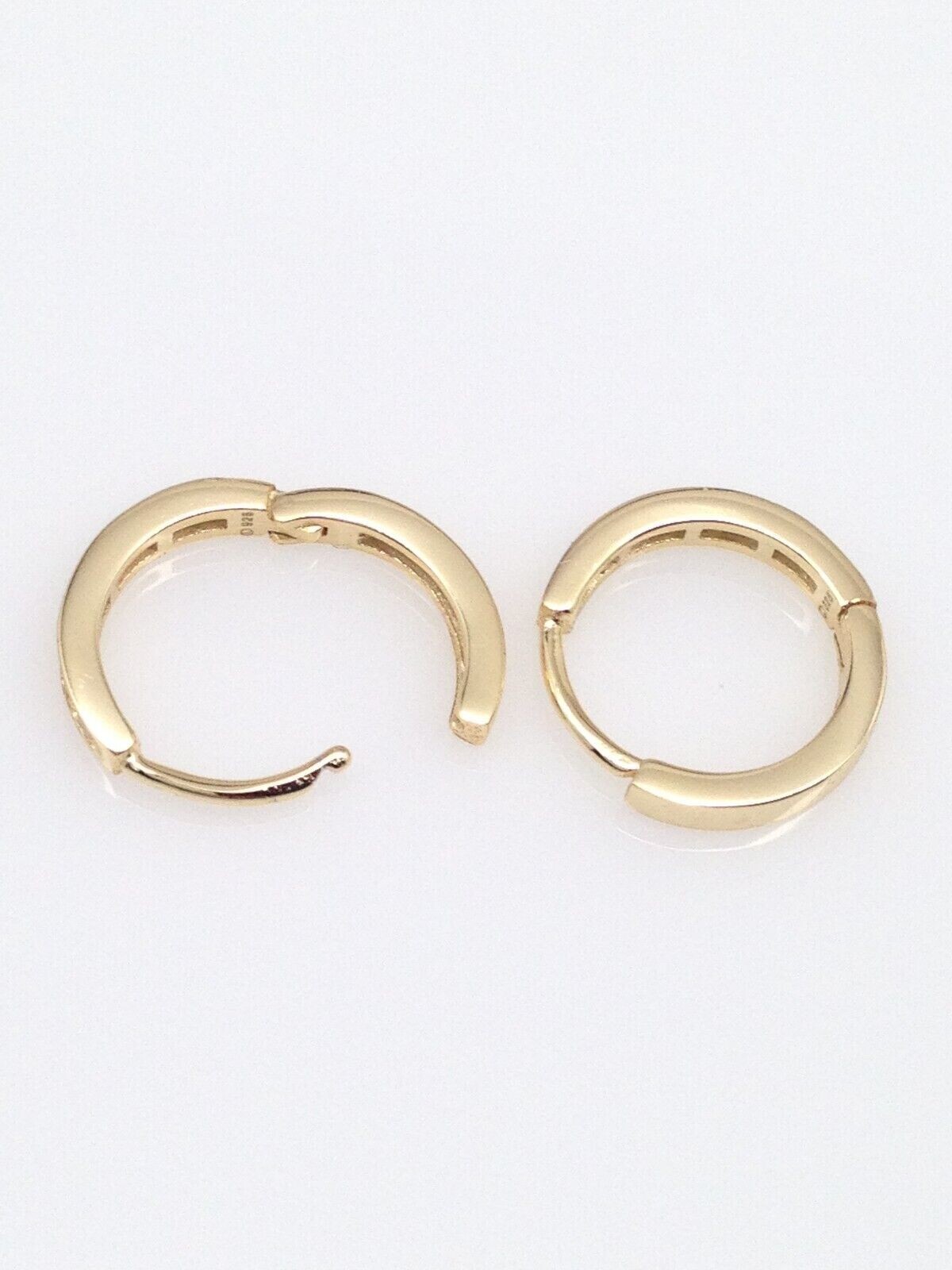 925 Sterling Silver CZ Huggie Hoop Earrings Men Women 12.5mm/9.8mm x1.8mm Gold