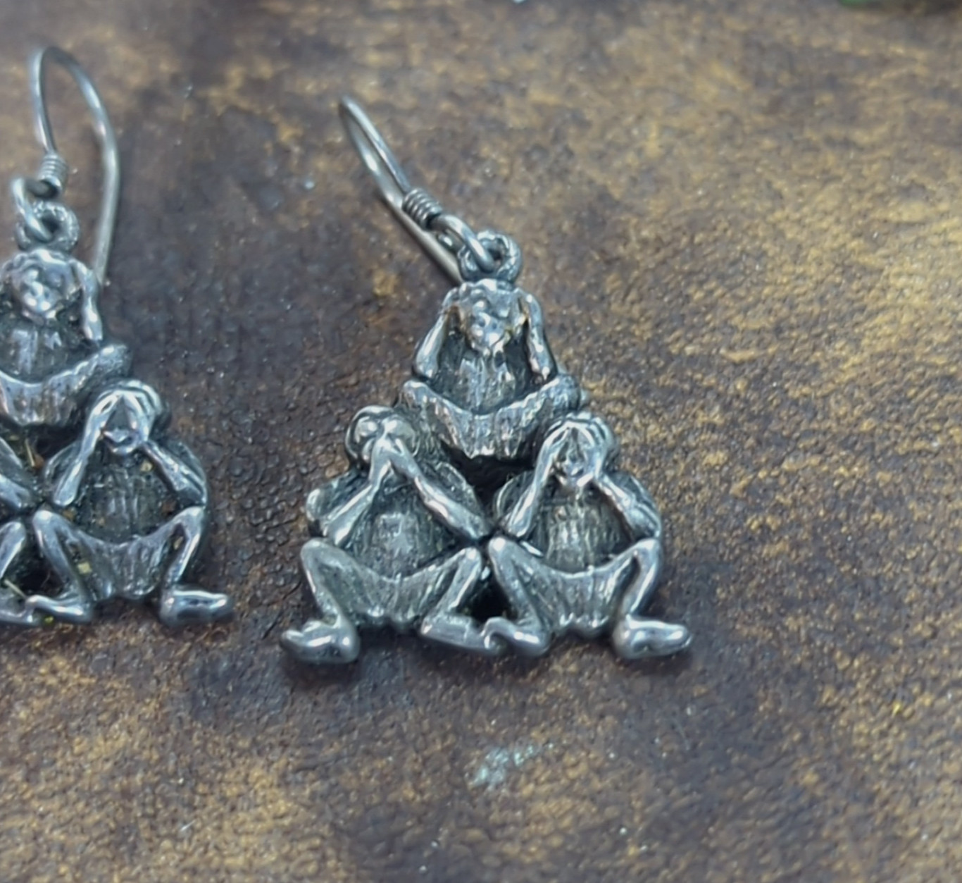 925 Sterling Silver Three Wise Monkeys Dangle Earrings 1-3/8″H x 3/4″W 5.5g VTG