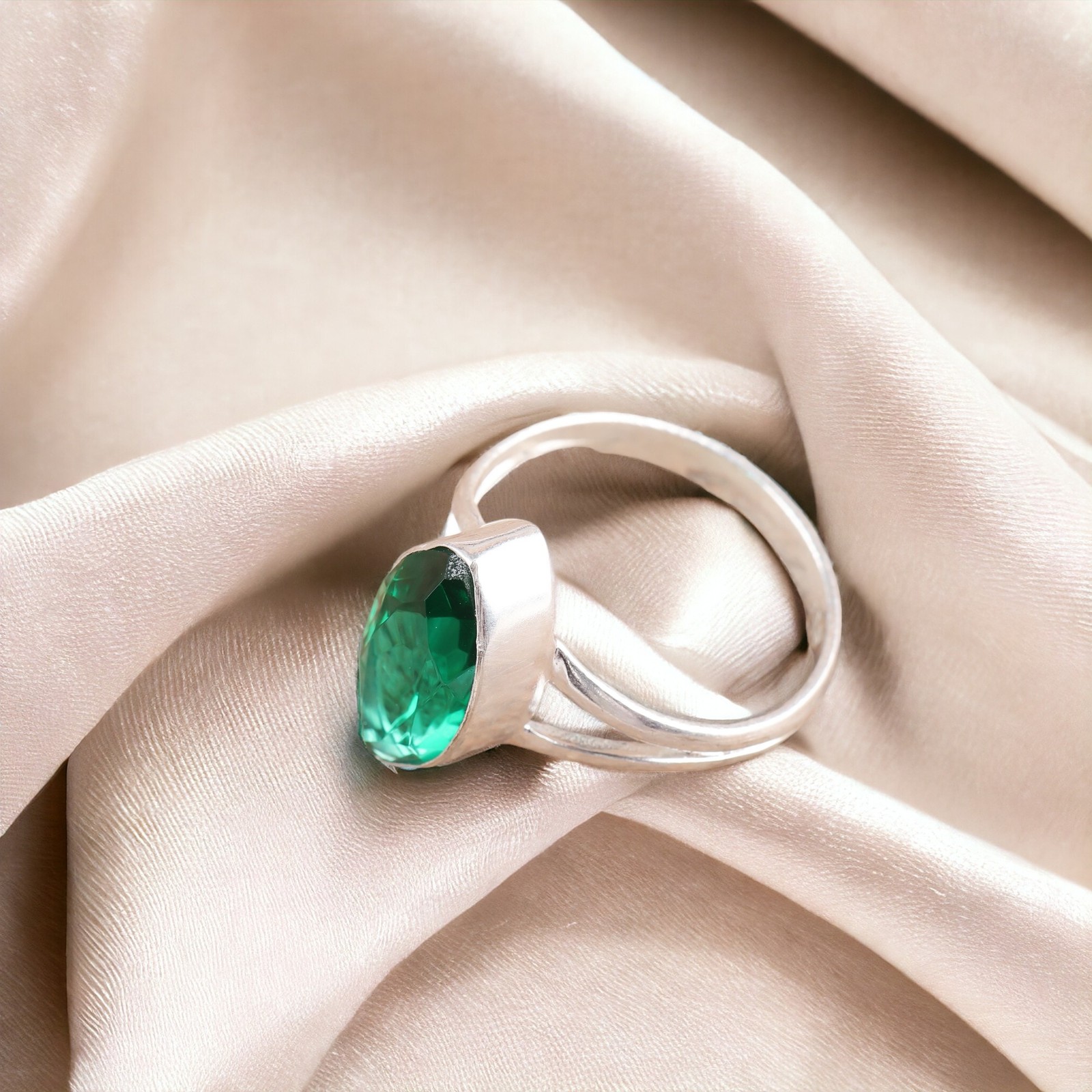 Sterling Silver Green Emerald Stone Elegant Wife Promise Boho Band Ring Jewelry