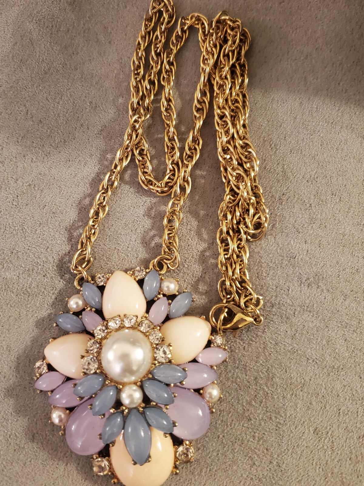 2010s Pastel Purple & Pink Rhinestone Pendant Gold Tone Rope Chain Necklace