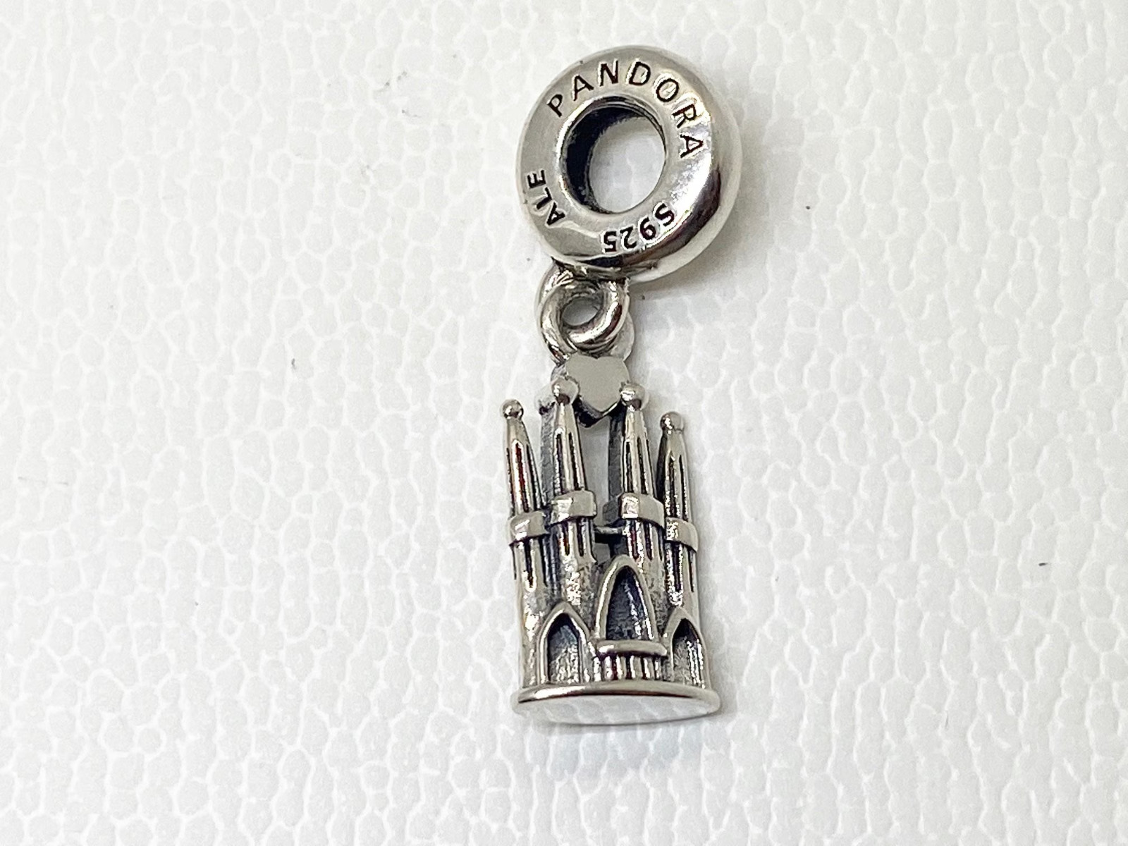 Authentic Pandora Charm Barcelona La Sagrada Familia Dangle #791078