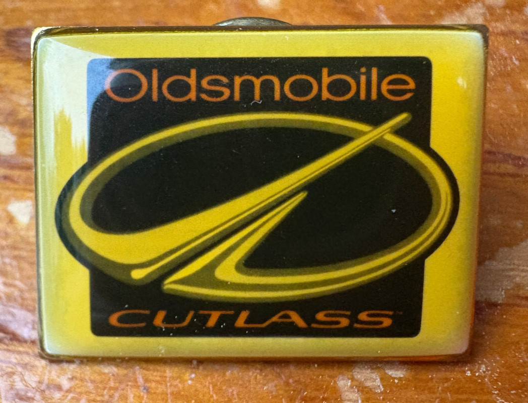 Rare Vintage General Motors Oldsmobile Cutlass Lapel Pinback Pin – Made in USA