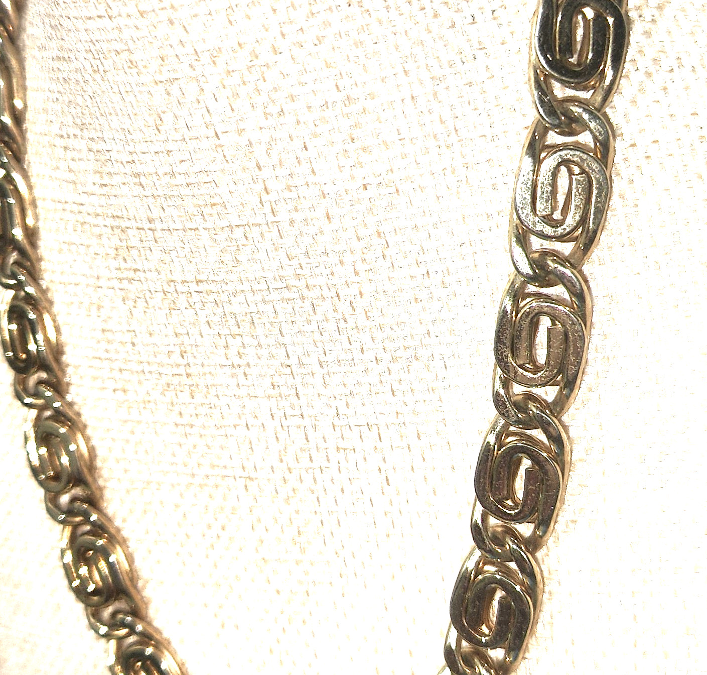 Vintage 50’s Monet Byzantine Heavy Chain Gold Tone Necklace 16″ Chunky Statement