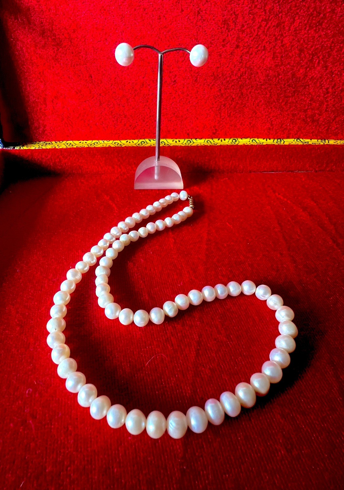 Vintage Freshwater Pearl Necklace & Earrings Set Gold Clasp 20th Century 18”