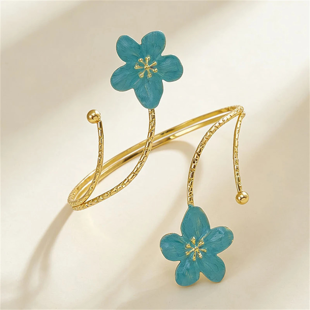 Women’s Boho Metal Flower Upper Arm Bracelet Vintage Punk Spiral Armlet Jewelry