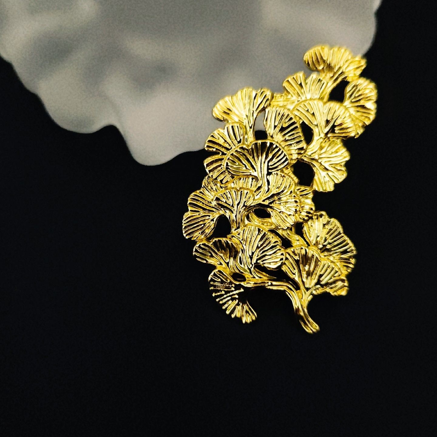 Ginkgo Leaf Brooch Chinese Style Vintage Pin Sweater Coat Dress Jewelry