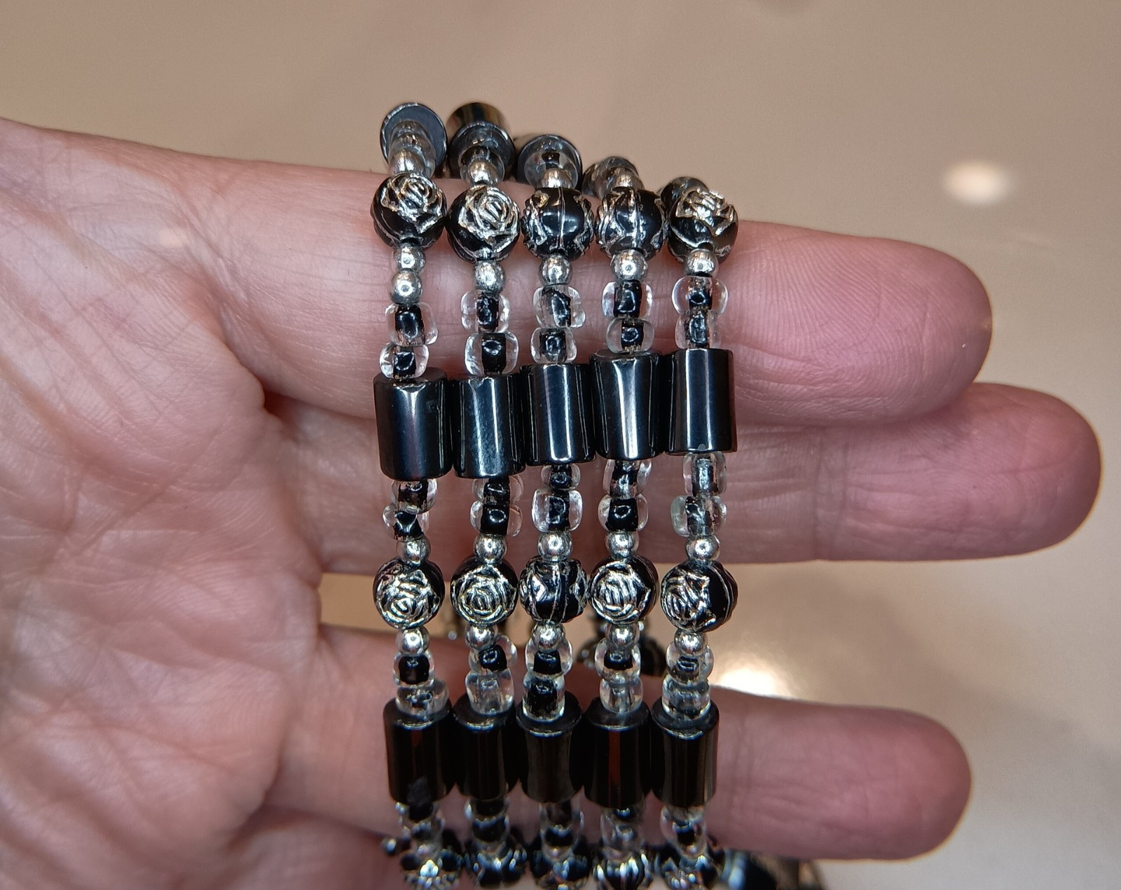 Women’s Black Magnetic Beaded Necklace/Bracelet * 34 Inches Interchangeable