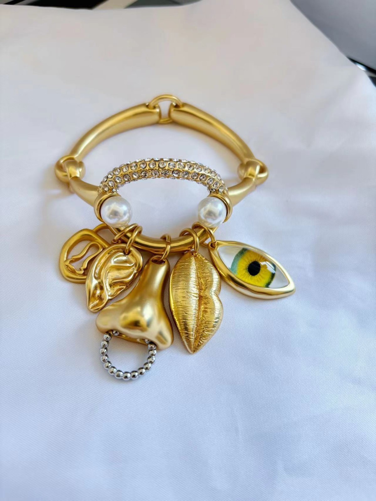 🎁🎁AUTHENTIC High Quality Schiaparelli Eye Nose Ear Gold Bracelet Bangle Gift🎁