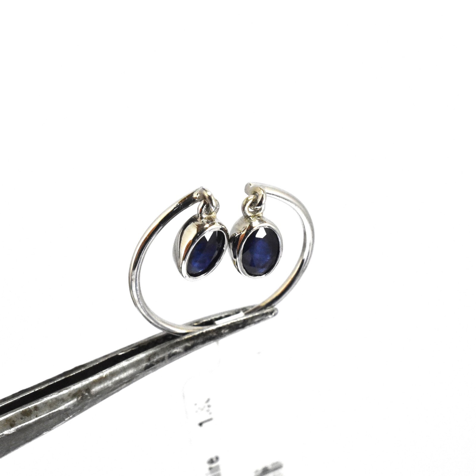 Attractive and Adjustable Oval Shape Sapphire Handmade Designer Ring