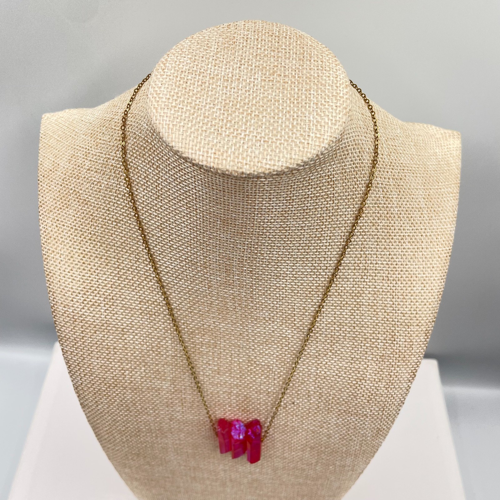 Gold-Tone Iridescent Sheen Raw Quartz Crystal Points Pendant Push Lock Necklace